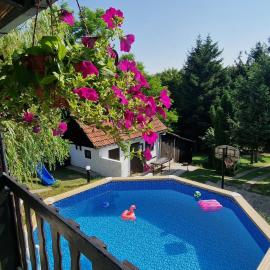 Vikendica Elena, hotel in Laktaši