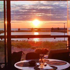 Marina Mermaid Seaview Hiekkasärkät - Uusi merinäköalahuoneisto, sisältää liinavaatteet、カラヨキのホテル