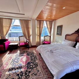 Himalaya Villas 2 bedroom suite, hotel di Murree