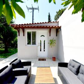 Liri family paradise Danis house, hotel v mestu Ixia