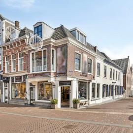 Authentic stay in Alkmaar, hotelli kohteessa Alkmaar