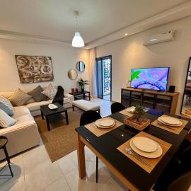 Luxueux Appartement Flambant Neuf Haut Standing, hotel in Martil