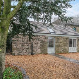 Syke Farm Cottage, hotel a Littleborough