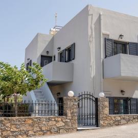 Aspa sunny &cozy beach house in Plaka , Elounda