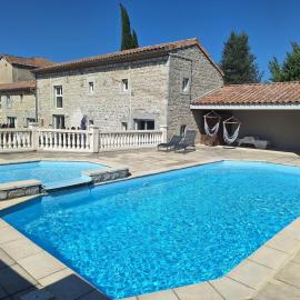 Charmant studio avec piscine