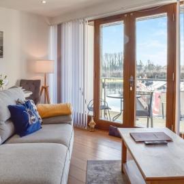 Waterside Retreat, hotel in Carnforth