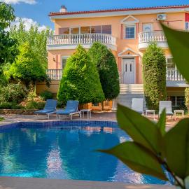 Villa Romy، فندق في أليكساندروبولي
