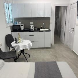 UpTown Suites