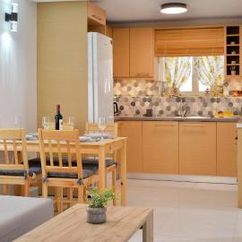 Coco Luxury Apartments, hotel in Poros