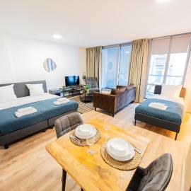 Alphabet Apartments - Prins Hendrikkade 10, hotel in Rotterdam