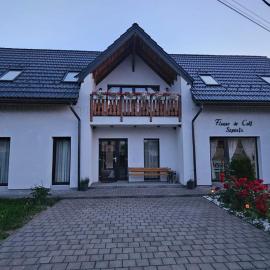 Floare de Colt Sapanta, hotel en Săpînţa
