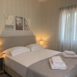 Villa Eleni Aegina, hotel in Egina