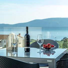 Villa Mandarin Paradise with sea view, hotel in Pinezici