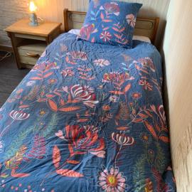 Chambre 4 avec un lit simple, hotel in Strasbourg