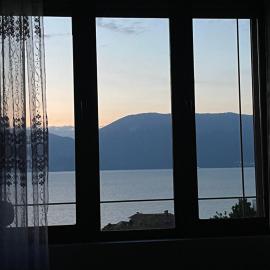 Villa Vista Lago, hotel in Mëmëlisht