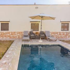 Amazing Home in Agafay With Pool & garden, Hotel in Marrakesch