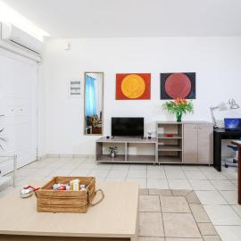 Urban comfortable apartment, hotel Argoszban