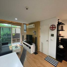 Loft at sanambinnam, hotel in Ban Bang Talat
