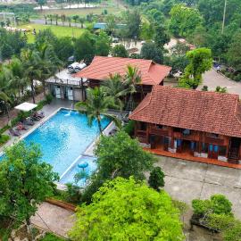 Khu DL ST Cánh Đồng Vàng, hotel in Yên Ha