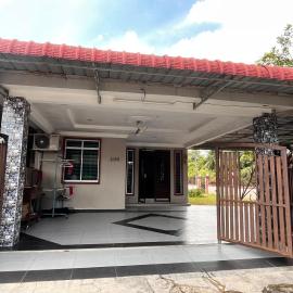 Familia 69 Homestay, hotel in Sungai Petani