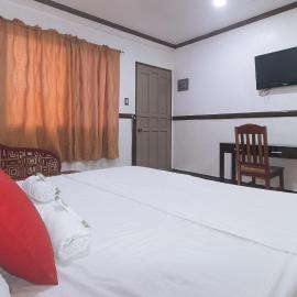 Max Travellers Inn by RedDoorz, hotel v destinácii Lapu Lapu City