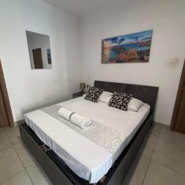 Master Room - Private Ensuite Bathroom, hotelli kohteessa Msida