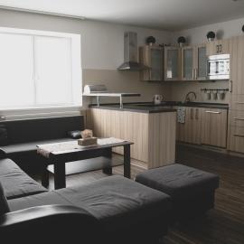 Apartmán Pasohlávky - rodinný komfort se dvěma ložnicemi a kuchyní