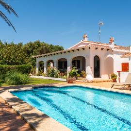 Villa La Martina by Escape Home, khách sạn ở Sant Lluis