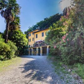 Cernobbio Rifugio Vista Montagne - Parcheggio Privato e Lago a 500m，切爾諾比奧的飯店