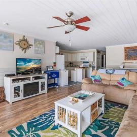 Gorgeous 3 Bedroom Condo with Ocean Views & Garage Parking