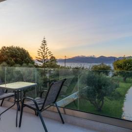 Theosis Signature Suites, Hotel in Diakopto