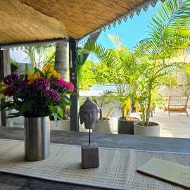 L'échappée Tropicale -- L'Echappée ZEN -- SPA, ambiance zen et confort, à 5min de la plage، فندق في إتانغ سلا ليه باين