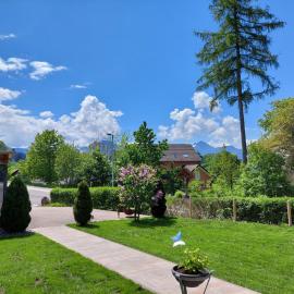 In den Bergen, hotel u gradu Übersaxen