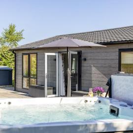 Violet Lodge, 11 Roadford Lake Lodges