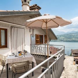 EnjoyIseoLake - Gioia del Verde, hotel in Tavernola Bergamasca