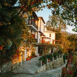 To Mpalkoni, hotel di Khorevtón