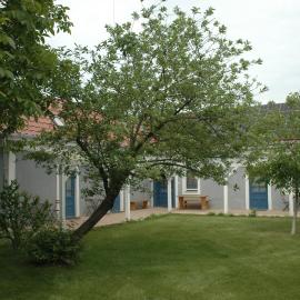 Szerencsepatkó Vendégház, hotel in Cserszegtomaj