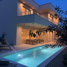 Villa Olea Terra - Mediterranean Comfort & Style, Hotel in Malinska