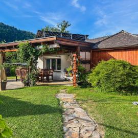 Ferienbungalow Juri am Millstätter See, Hotel in Döbriach