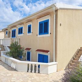 Apartment Frani 2 (Pag, Croatia, 2+2, free parking)