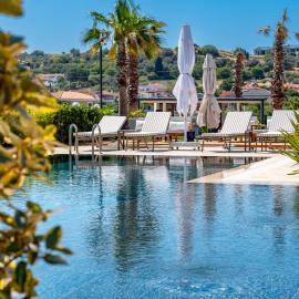 Lodhous Cunda Pool Residence