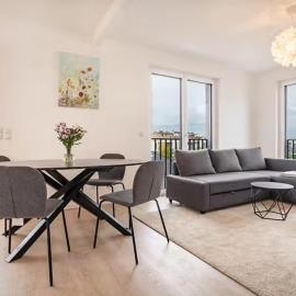 Loft by Botanical Gardens