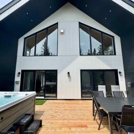 Famylia Spa Billard Foyer Dart Babyfoot, hotel di Valcartier Station