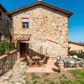Private Tuscan Villa with Stunning Hill Views, Hotel in Murlo
