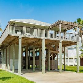Buccaneer's Landing - Spacious, Sunny & Shipshape, hotel in Red Fish Cove