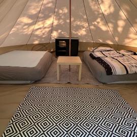 Glamping Stodoła Tent, hotel v mestu Ściegny