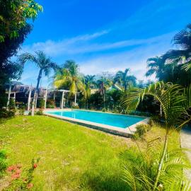 Apartamento con jardín privado