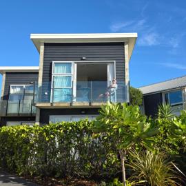 Beachside Studio Apartment with a View - Unit 2, hotel a Carters Beach