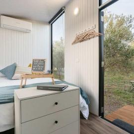 Olive Grove Retreat 1 by Tiny Away, hotel a Lake Boga