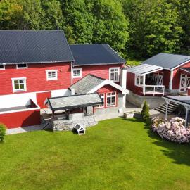 Eidsviklaaven, Hotel in Ålesund